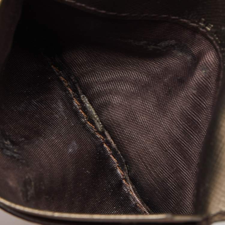 مملوكة مسبقًا Prada Metallic Saffiano Metal Leather Logo Flap Card Case