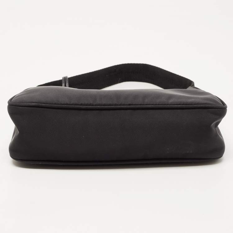 Pre Owned Prada Black Tessuto Nylon Re-Edition 2000 Baguette Bag