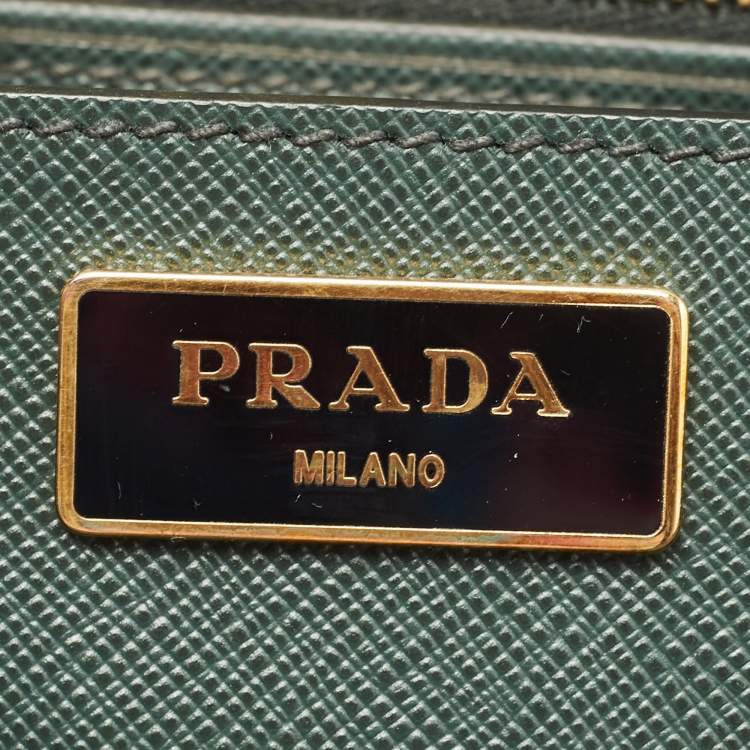 Pre Owned Prada Dark Green Saffiano Leather Medium Double Zip Tote