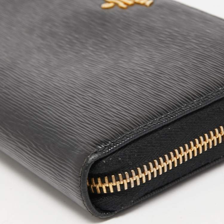 Pre Owned Prada Black Leather Zip Around Continental Wallet