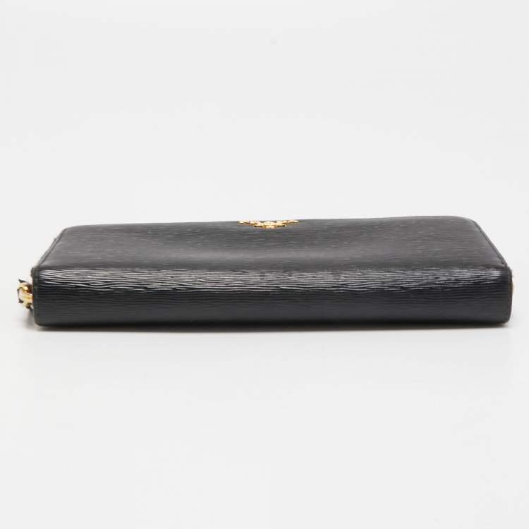 Pre Owned Prada Black Leather Zip Around Continental Wallet