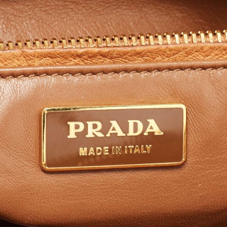 مملوكة مسبقًا Prada Brown Ostrich Medium Galleria Tote