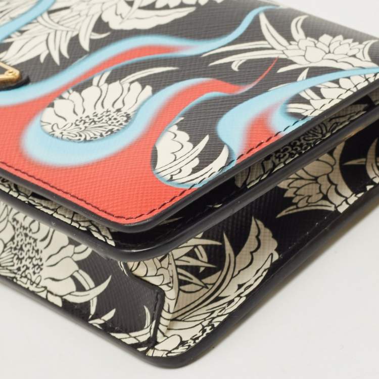 Pre Owned Prada Multicolor Printed Saffiano Leather Triangle Logo Flap Chain Clutch