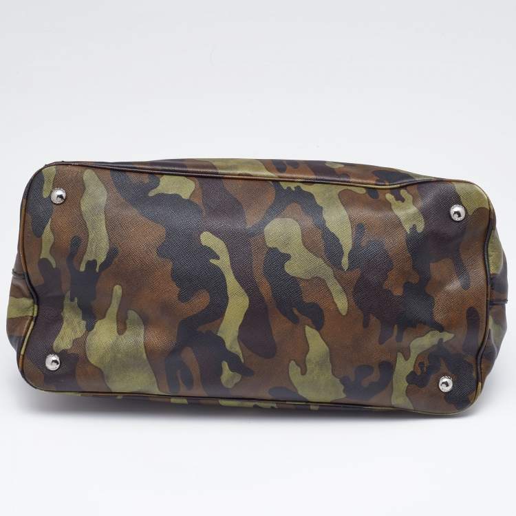 Pre Owned Prada Green Camouflage Leather Spazzolato Shopper Tote
