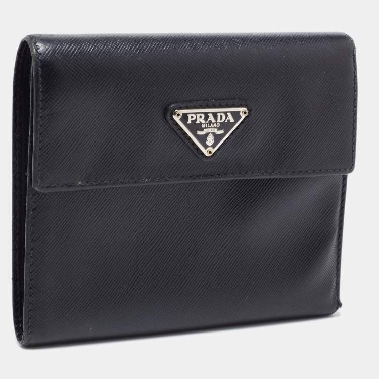 Pre Owned Prada Black Saffiano Metal Leather Triangle Logo Trifold Wallet