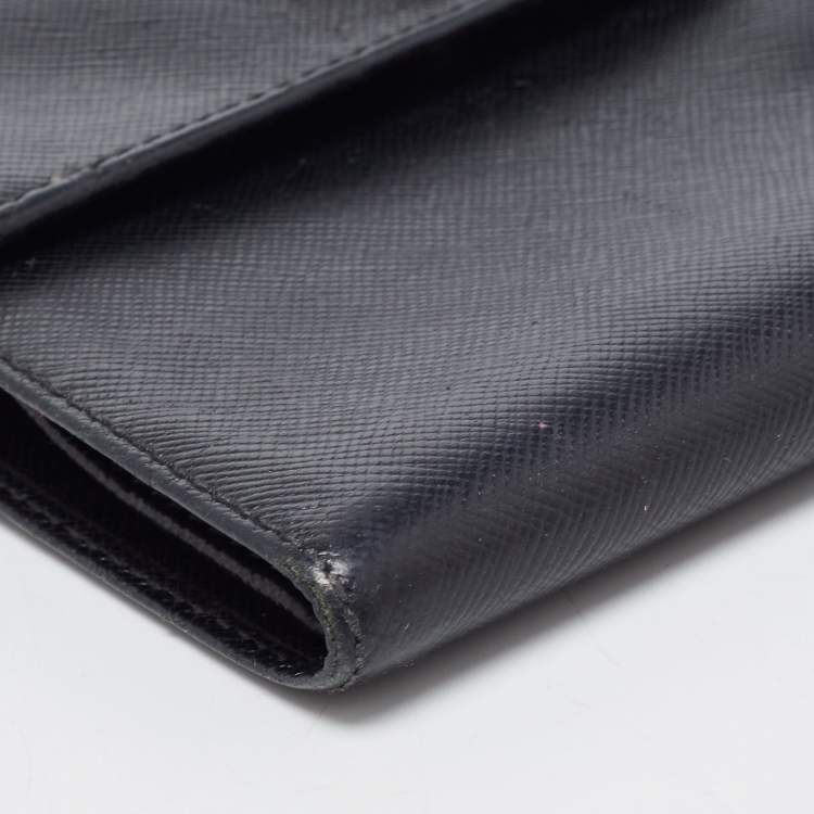 Pre Owned Prada Black Saffiano Metal Leather Triangle Logo Trifold Wallet