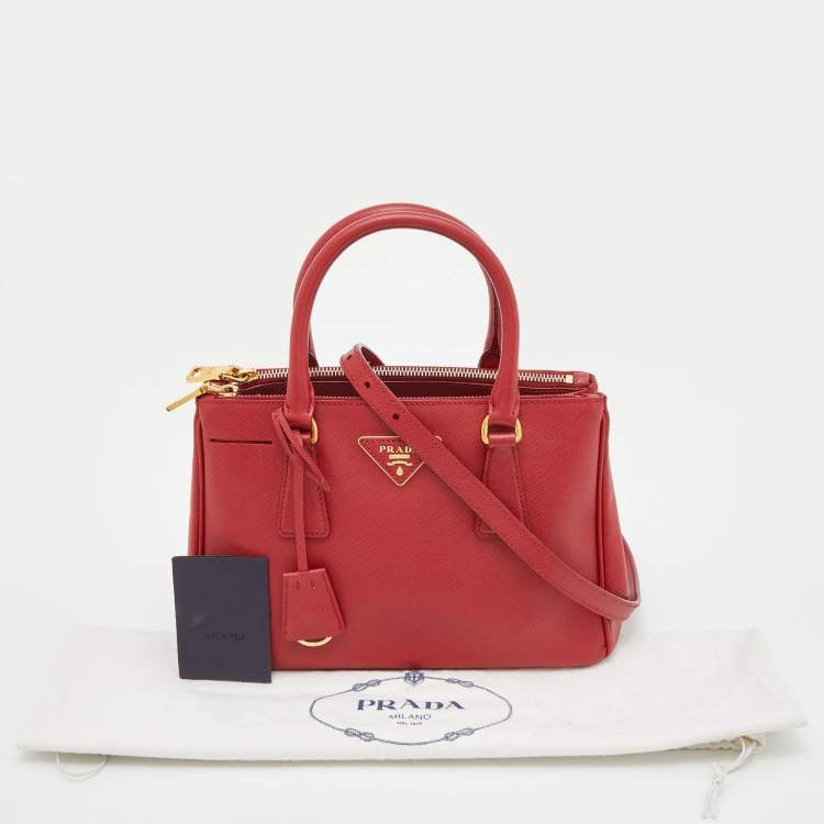 Pre Owned Prada Red Saffiano Lux Leather Galleria Double Zip Tote