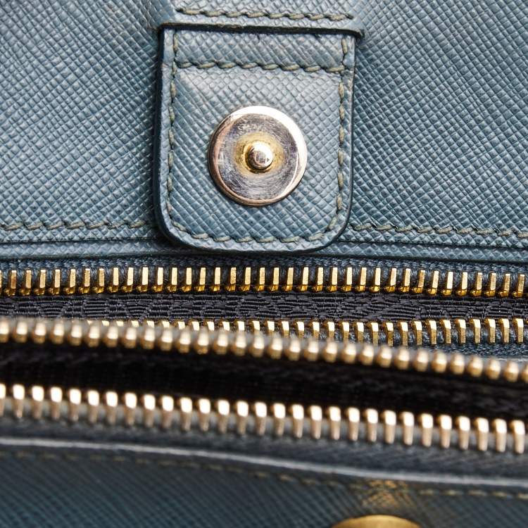 Pre Owned Prada Blue Saffiano Lux Leather Medium Galleria Double Zip Tote