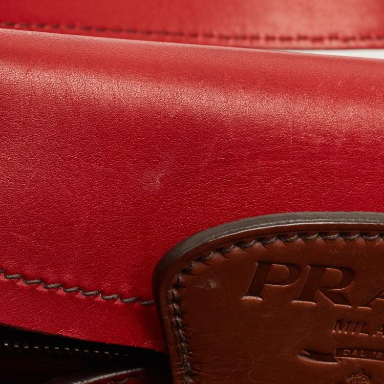 Pre Owned Prada Red Leather Buckle Shoulder Bag