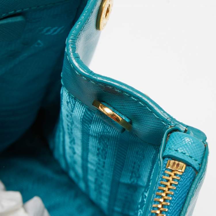 Pre Owned Prada Blue Saffiano Lux Leather Medium Galleria Double Zip Tote