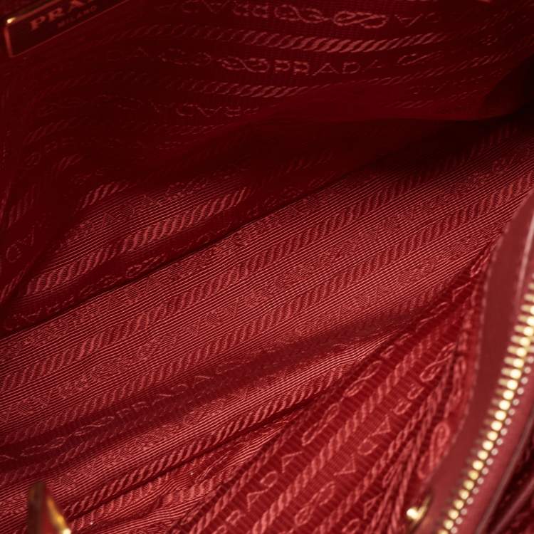 Pre Owned Prada Red Leather Medium Galleria Tote Bag