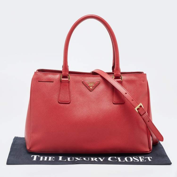 Pre Owned Prada Red Leather Medium Galleria Tote Bag