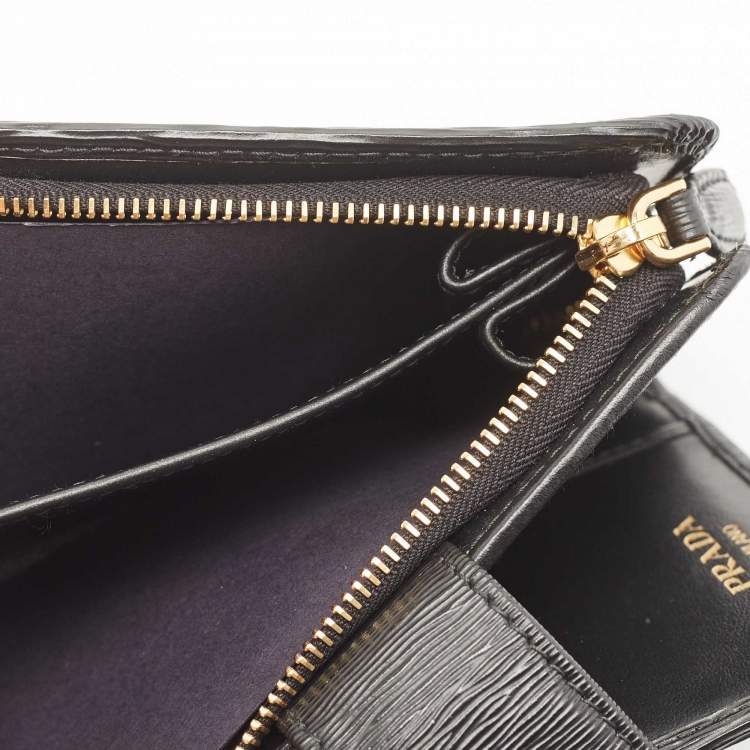 Pre Owned Prada Black Vitello Move Leather French Compact Wallet