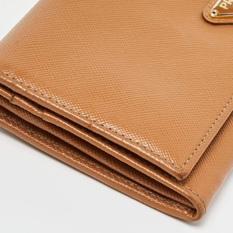 Pre Owned Prada Beige Saffiano Lux Leather Flap Continental Wallet