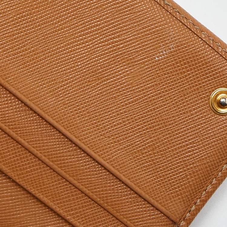 Pre Owned Prada Beige Saffiano Lux Leather Flap Continental Wallet