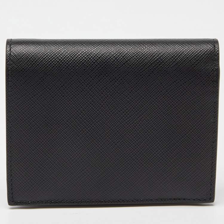 Pre Owned Prada Black Saffiano Leather Bifold Card Case