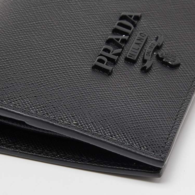 Pre Owned Prada Black Saffiano Leather Bifold Card Case