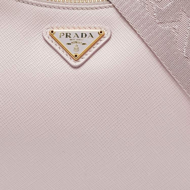 Pre Owned Prada Pink Leather Re-Edition 2005 Baguette Bag