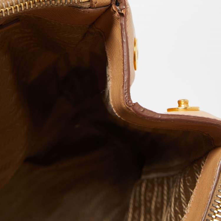 Pre Owned Prada Beige Saffiano Lux Leather Large Galleria Double Zip Tote