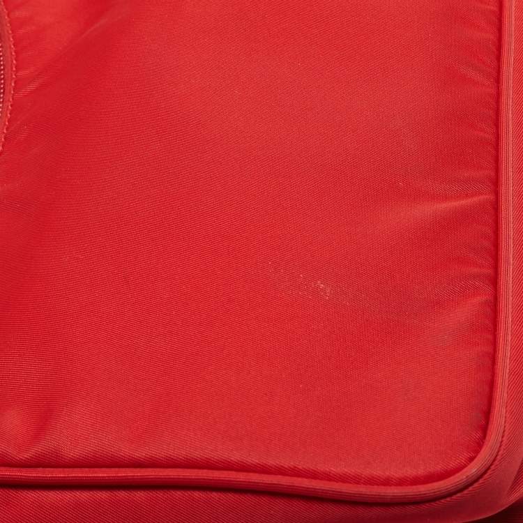 Pre Owned Prada Red Nylon Re-Edition 2000 Baguette Bag