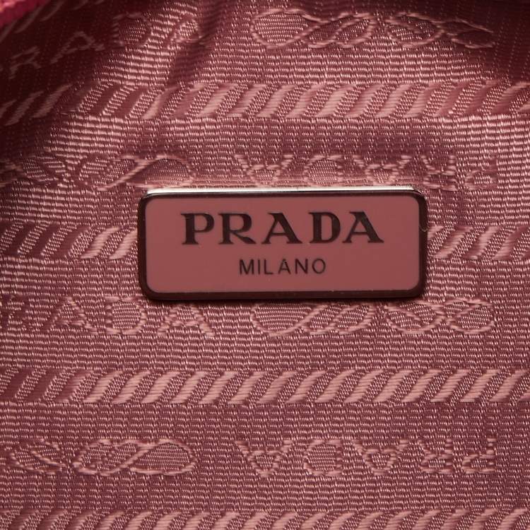 Pre Owned Prada Pink Nylon Re-Edition 2000 Baguette Bag