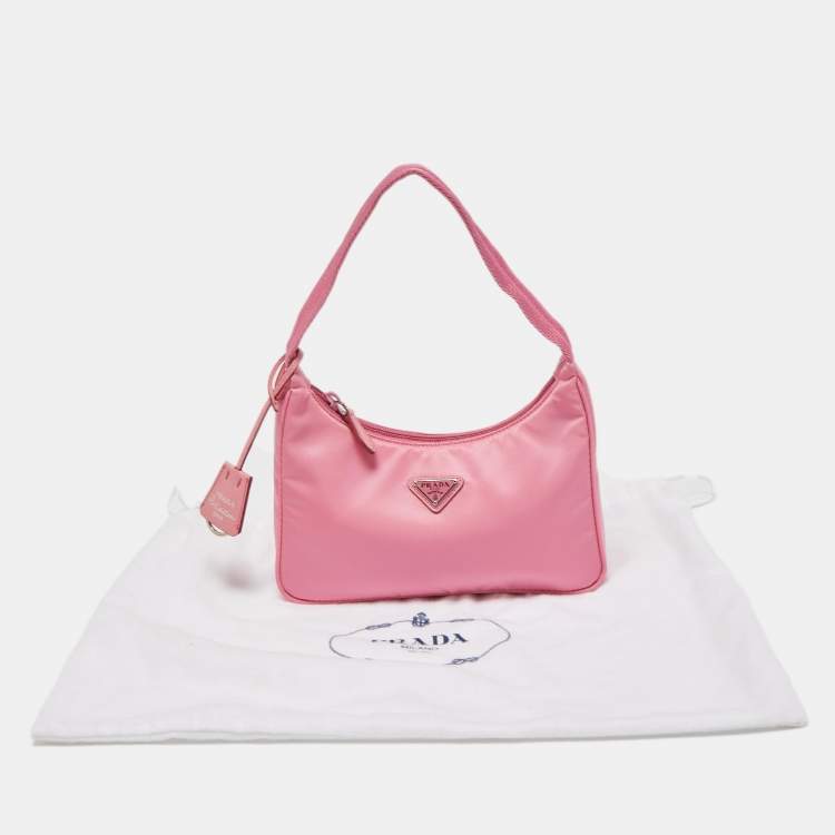 Pre Owned Prada Pink Nylon Re-Edition 2000 Baguette Bag