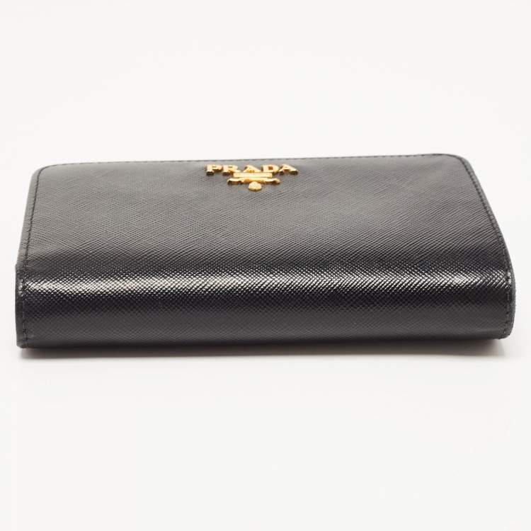 Pre Owned Prada Black Saffiano Metal Leather Lampo Wallet