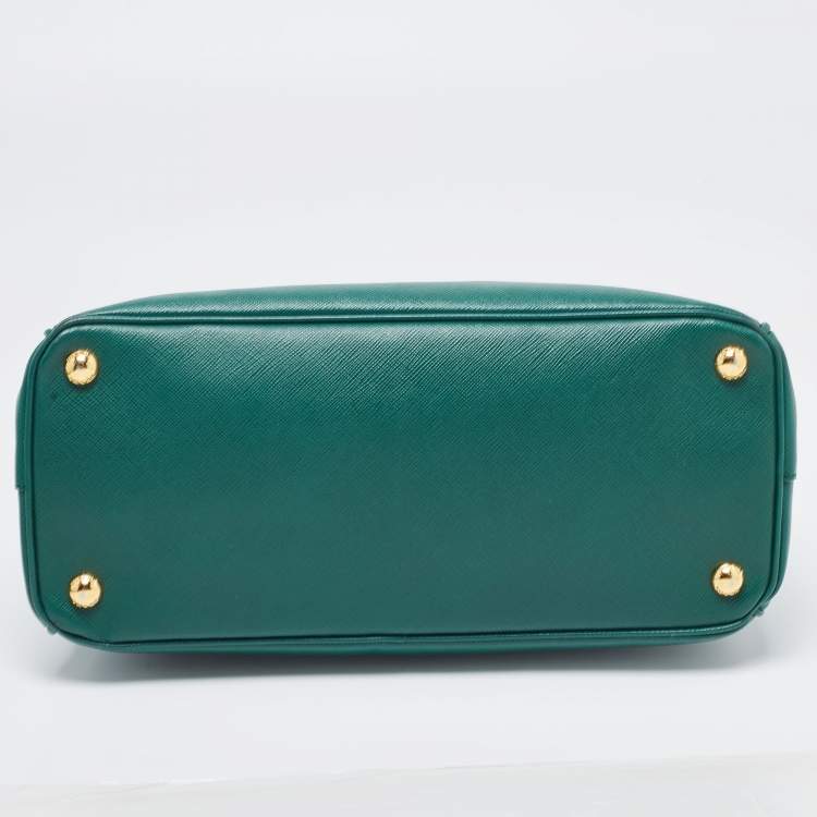 Pre Owned Prada Green Saffiano Lux Leather Small Double Zip Tote