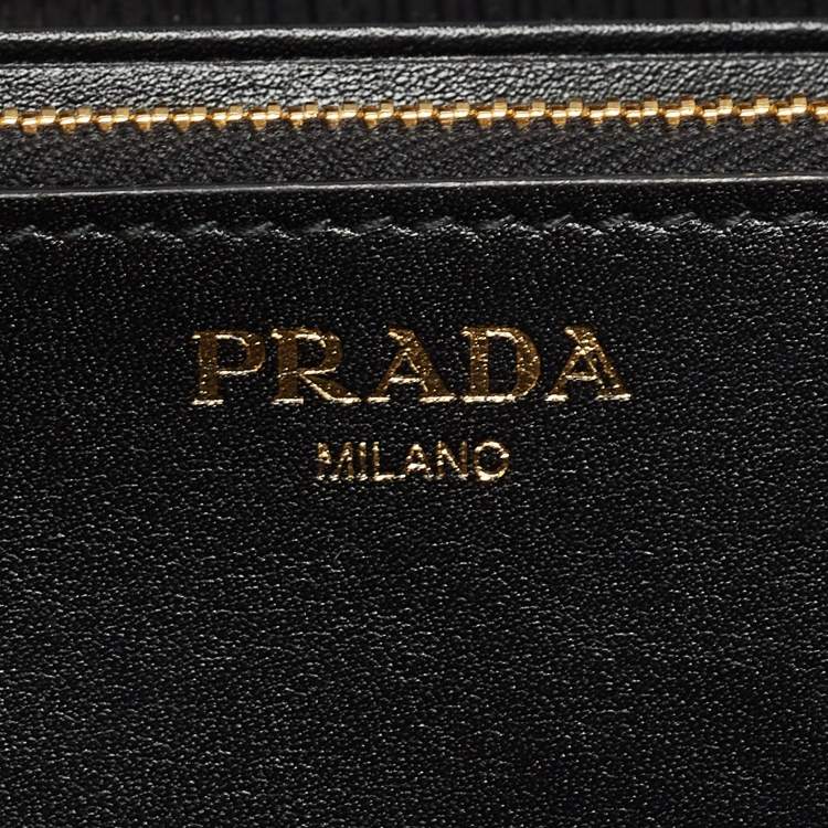 Pre Owned Prada Black Saffiano Move Leather Oro Chain Wallet On chain