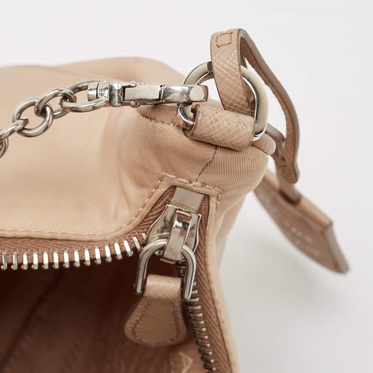 Pre Owned Prada Beige Nylon and Leather Re-Edition 2005 Baguette Bag