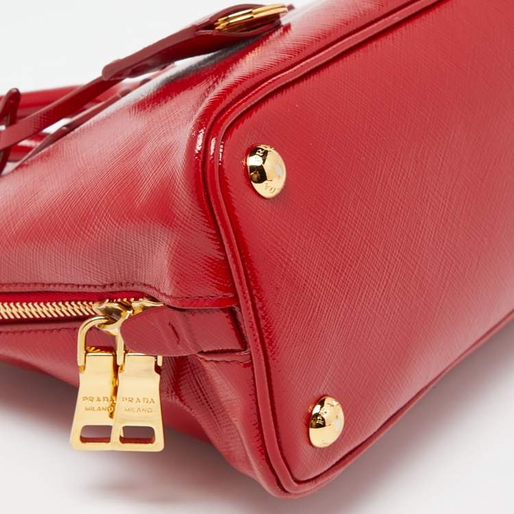 Pre Owned Prada Red Saffiano Patent Leather Small Promenade Satchel