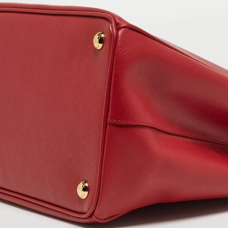 Pre Owned Prada Red Saffiano Leather Large Galleria Double Zip Tote
