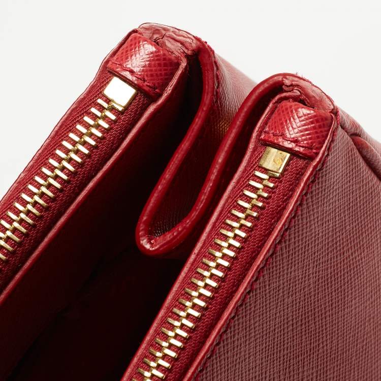 Pre Owned Prada Red Saffiano Leather Large Galleria Double Zip Tote