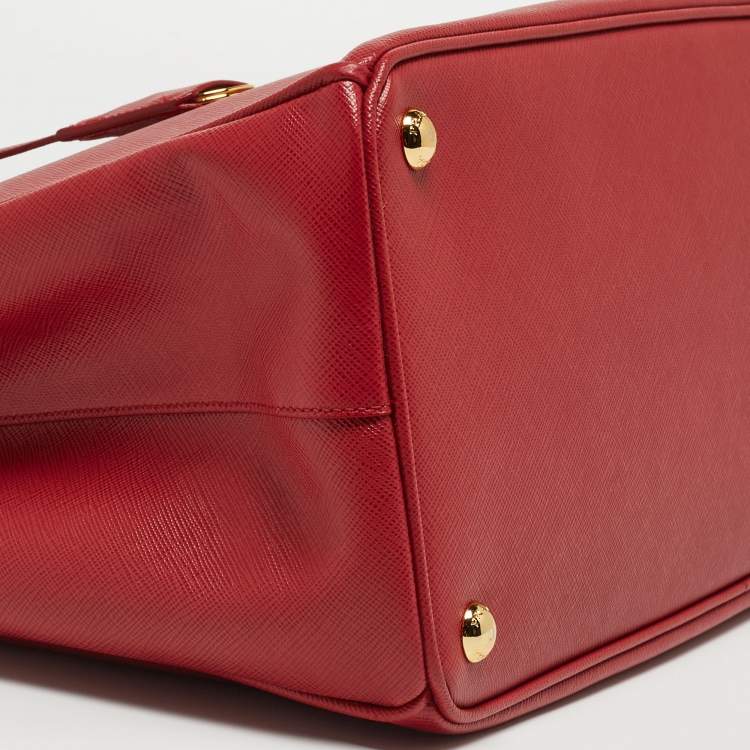 Pre Owned Prada Red Saffiano Leather Large Galleria Double Zip Tote