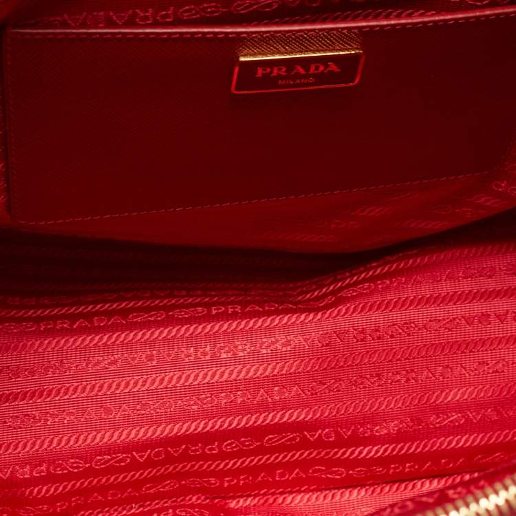 Pre Owned Prada Red Saffiano Leather Large Galleria Double Zip Tote