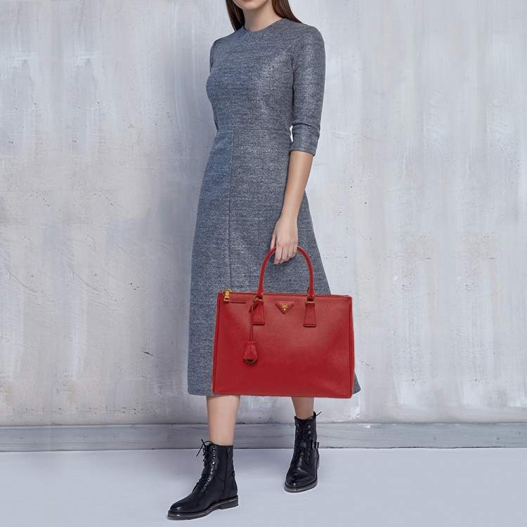 Pre Owned Prada Red Saffiano Leather Large Galleria Double Zip Tote