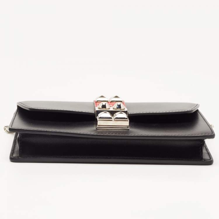 مملوكة مسبقًا Prada Black Leather Elektra Wallet On Chain