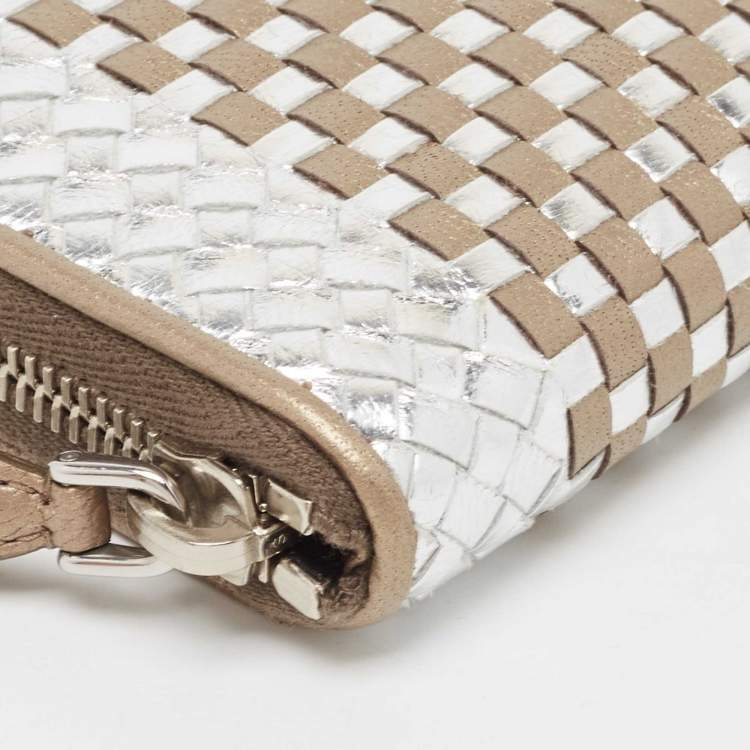 مملوكة مسبقًا Prada Gold/Silver Woven Madras Leather Zip Around Wallet