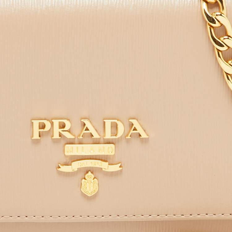 Pre Owned Prada Beige Vitello Move Leather Wallet on Chain