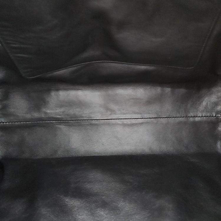 Pre Owned Prada Black Leather Shoulder Bag