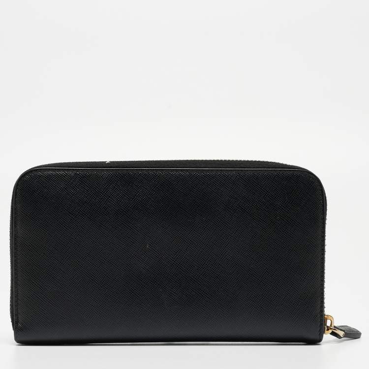 مملوكة مسبقًا Prada Black Saffiano Leather Zip Around Wallet