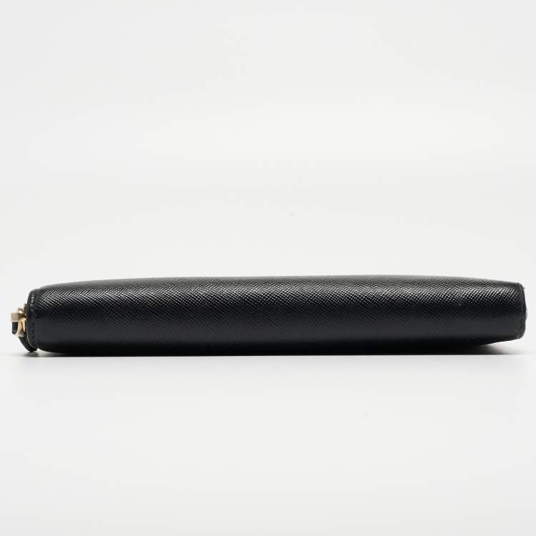 مملوكة مسبقًا Prada Black Saffiano Leather Zip Around Wallet
