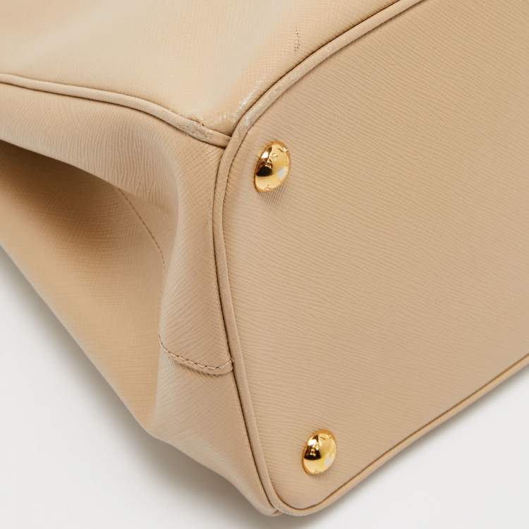 Pre Owned Prada Beige Saffiano Leather Medium Galleria Zip Tote