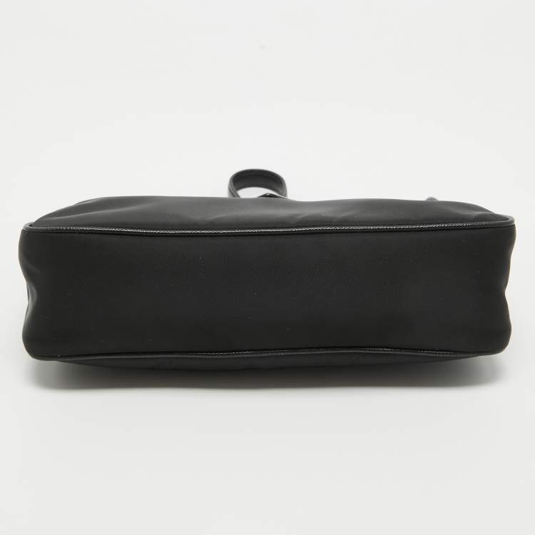 Pre Owned Prada Black Nylon Mini Re-Edition 2005 Shoulder Bag