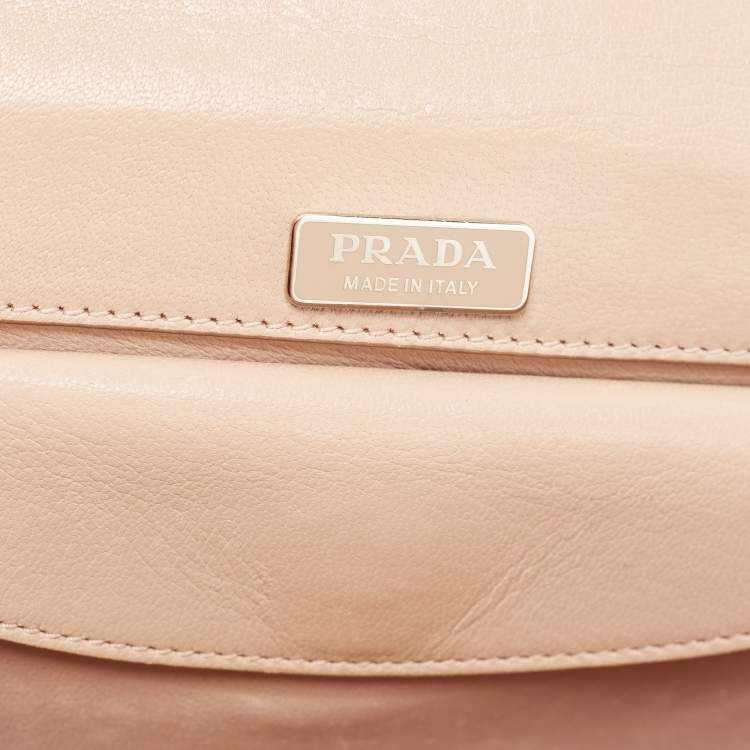 مملوكة مسبقًا Prada Beige Madras Woven Leather Chain Flap Bag