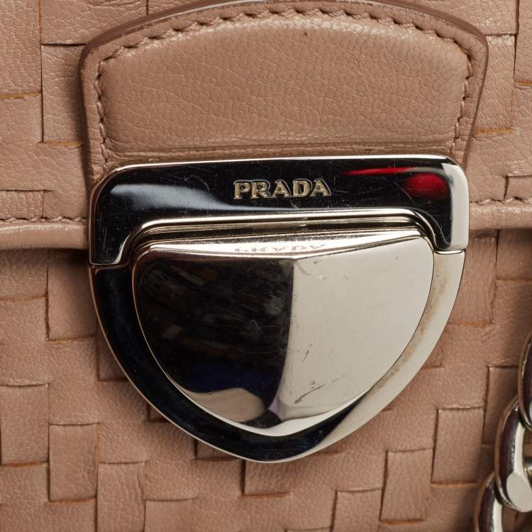 مملوكة مسبقًا Prada Beige Madras Woven Leather Chain Flap Bag