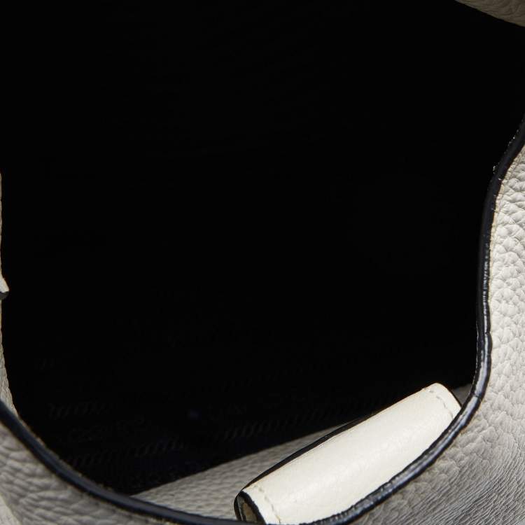 Pre Owned Prada White Vitello Daino Leather Hobo