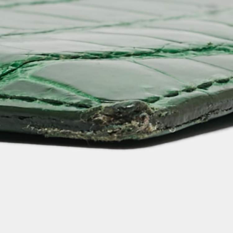 مملوكة مسبقًا Prada Green Crocodile Card Holder