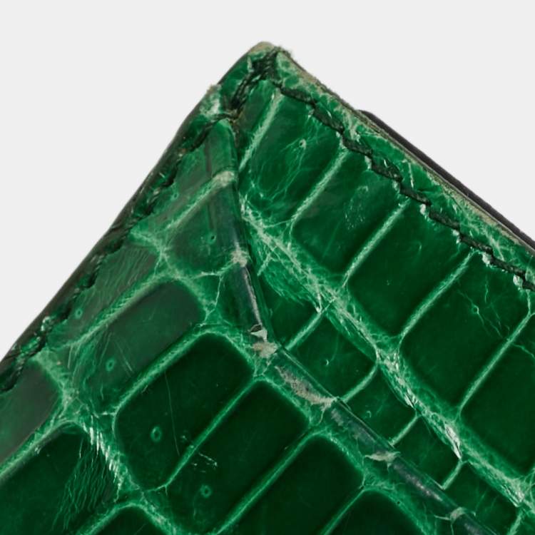 مملوكة مسبقًا Prada Green Crocodile Card Holder