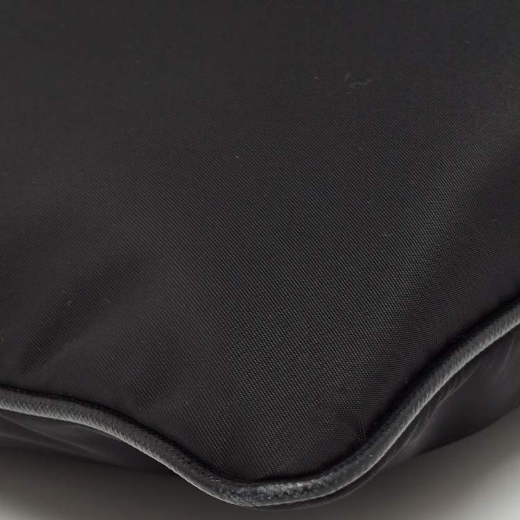 Pre Owned Prada Black Nylon and Leather Triangular Logo Messenger Bag